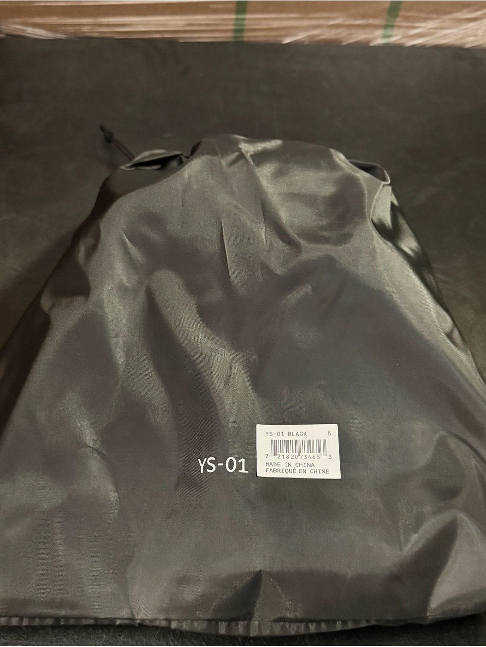 YZY YS01 black slides-size 8 - Picture 2 of 2